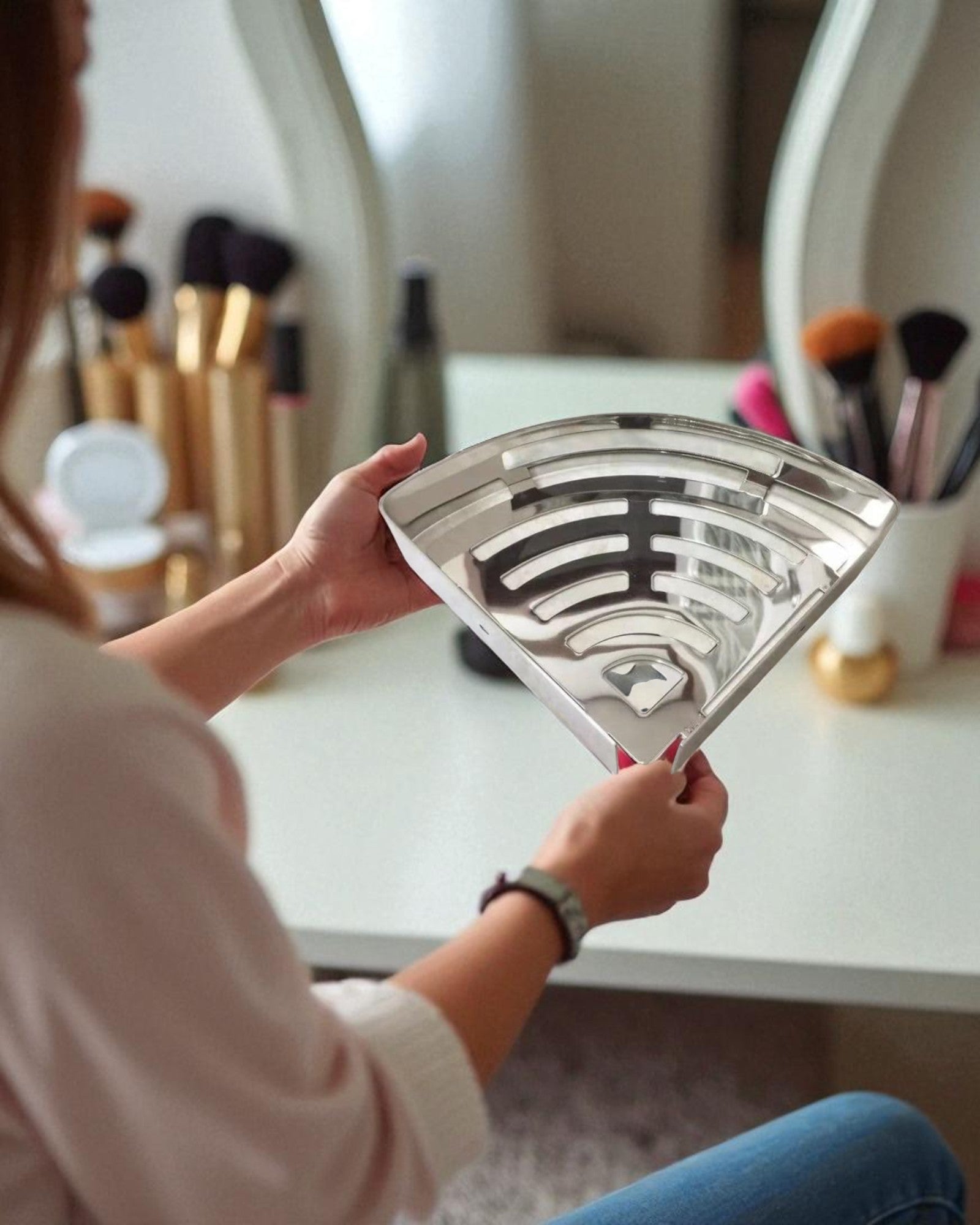 Corner Shelf - Metal with Border