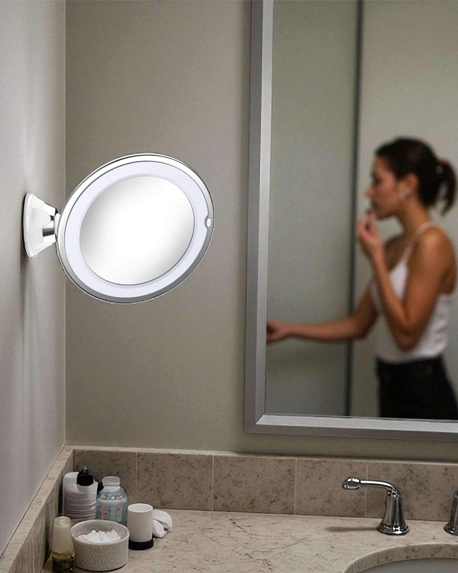 Magnifying Shaving Mirror - Vacuum Mounting