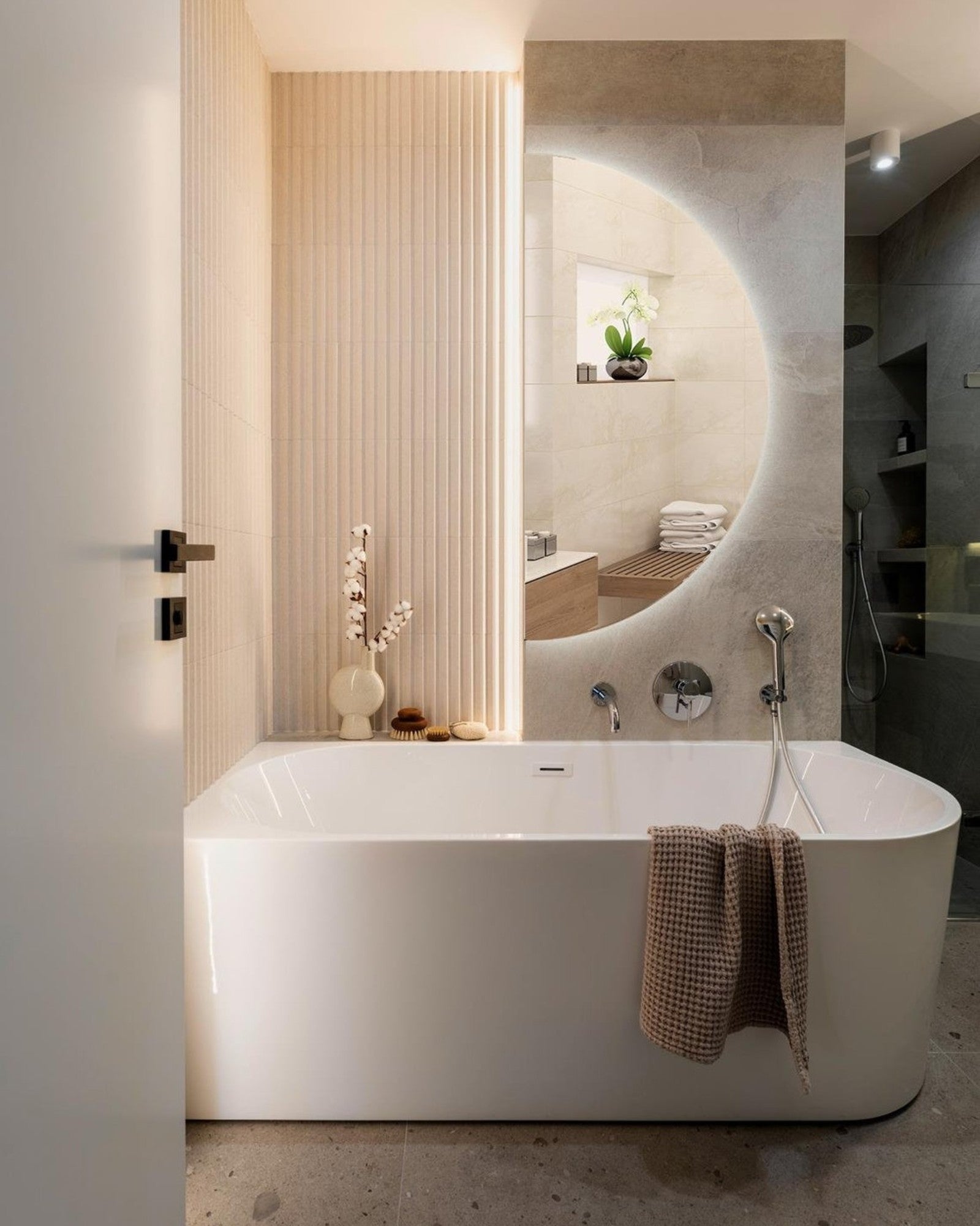 LED 126 - Semi Circle