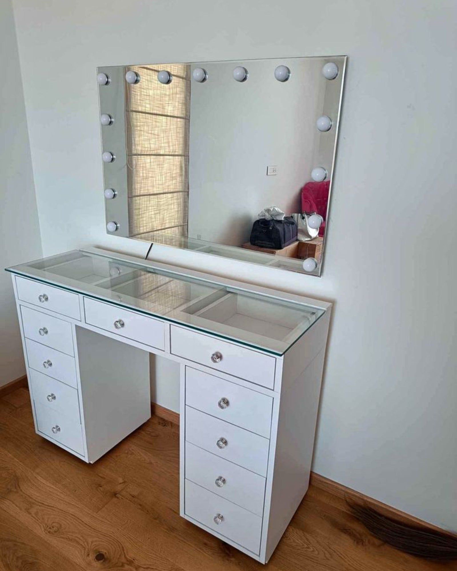 LED 77 - Vanity / Hollywood LED Mirror