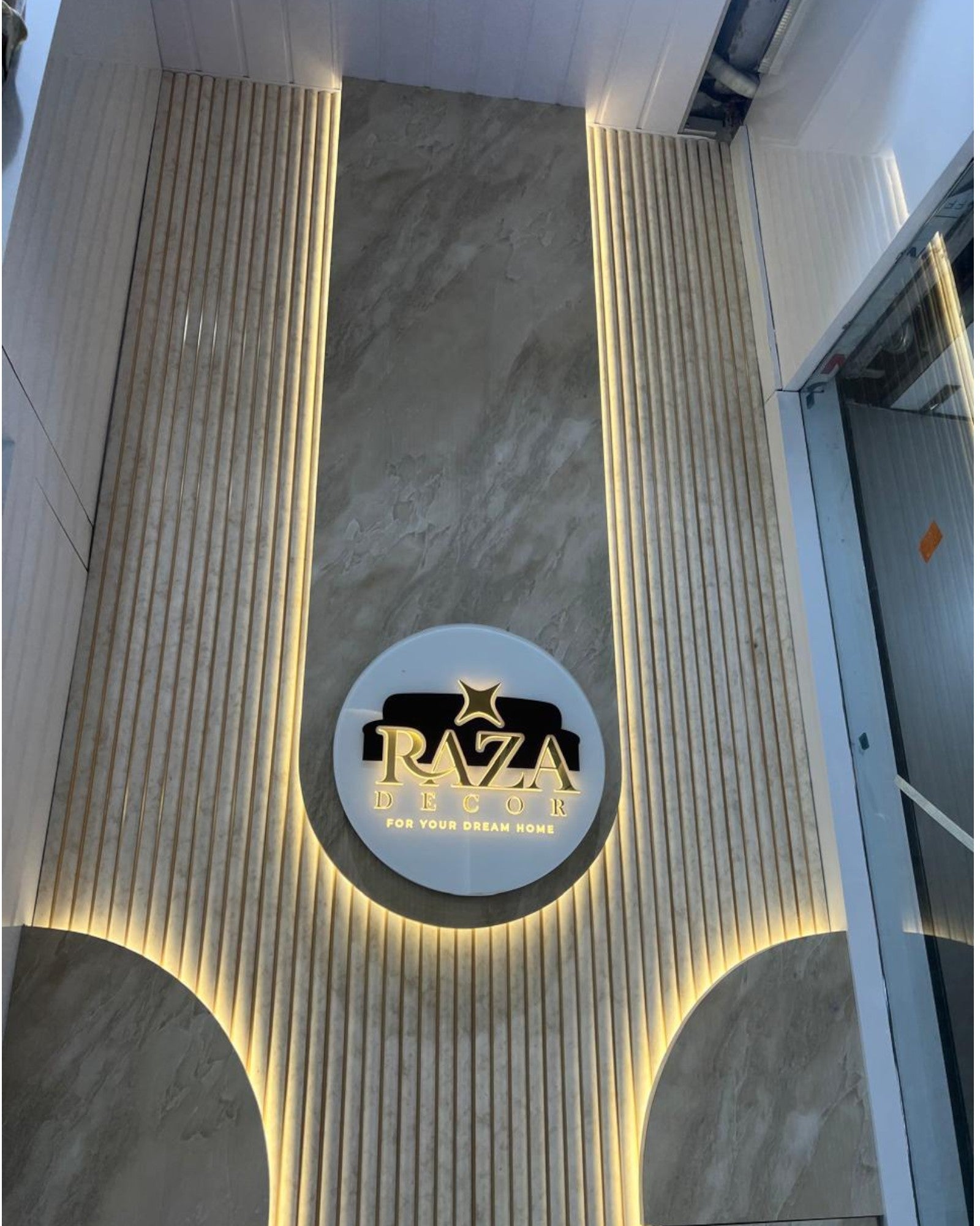 Raza Decor